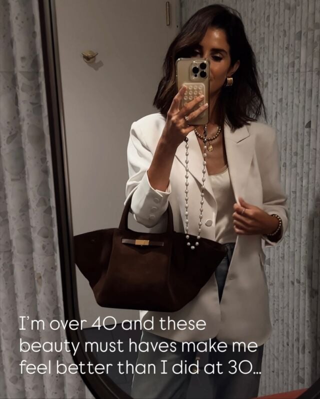 I&rsquo;m over 40 and these beauty must haves make me feel better than I did at 30 ❤️🙌🏼 comment &ldquo;MUST HAVES&rdquo; and I&rsquo;ll send you all of the details! I hope you have a great weekend xx 

BTW a lot of these products are 20% off for Rouge members at Sephora! VIB and Insiders can enjoy up to 15% off starting 11/4 🎉 

#stylinbyaylin #makeupmusthaves #beautymusthaves #over40makeup #naturalmakeup #confidence #sephorasale #nonnegotiable #over40