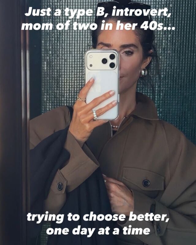 Just a type B, introvert, mom of two in her 40s&hellip; comment &ldquo;DETAILS PLEASE&rdquo; and I&rsquo;ll send you a DM with all of these products that I love! 🙌🏼 

You must be following me @stylinbyaylin to receive a DM xx 

#stylinbyaylin #amazonfavorites #amazonfind #momover40